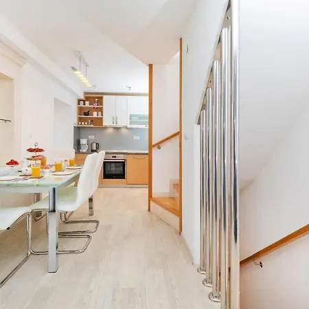 Domino Apartment *